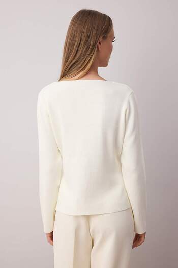Trendyol Collection Ecru Trend Knopf Detaillierte Strickjacke TWOAW26HI00121