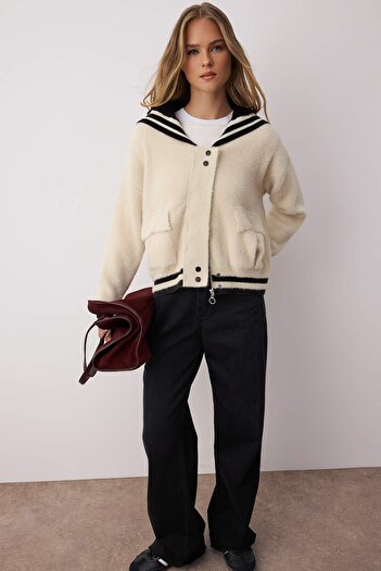 Trendyol Collection Beige Button Detailed Premium/Special Yarn Wide Fit Coat Look Woolen Knitwear Cardigan Twoaw26Hi00029