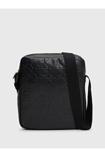 Calvin Klein MONOGRAM SOFT REPORTER 18 AOP