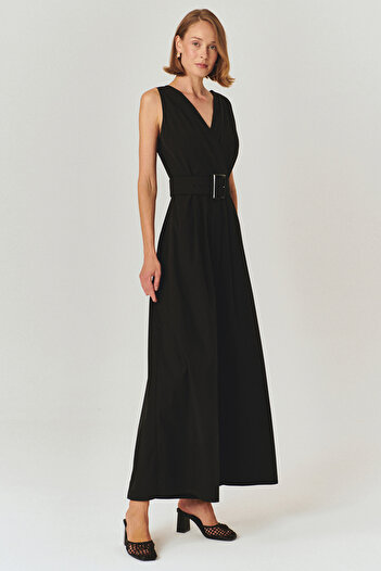 Exquise Black V-Neck Cotton Jumpsuit with Belt Detail