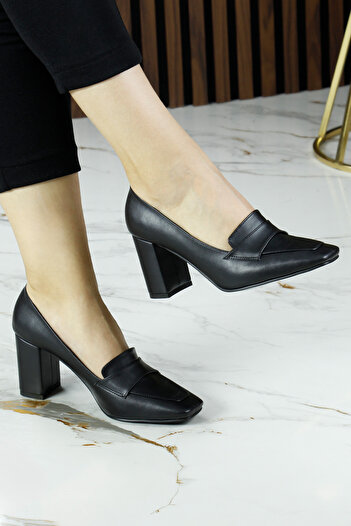 Erkan Saçmacı Della Black Square Toe Thick Heeled Classic Shoes