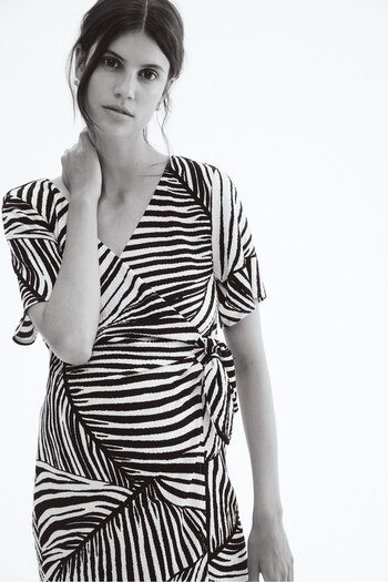 H&M MAMA Krinkle Anvelop Elbise