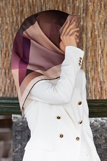 Vissona 100% Twill Silk Geometric Pattern Beige - Dusty Rose Color 90x90 Φουλάρι Σχήμα φύτευσης: Ράψιμο στο χέρι