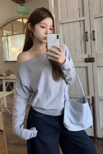 Tarz Cool Gri Kadın Düşük Omuz Kayık Yaka Oversize Uzun Kollu T-Shirt