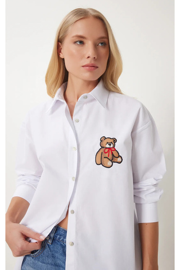 Nura Francy Women's Teddy Bear Embroidered White Oversize Poplin Shirt