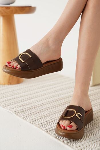 ripuvainen Dorlu Women's Stylish Buckle Detailed Daily Genuine Leather Slippers - Bitter Brown