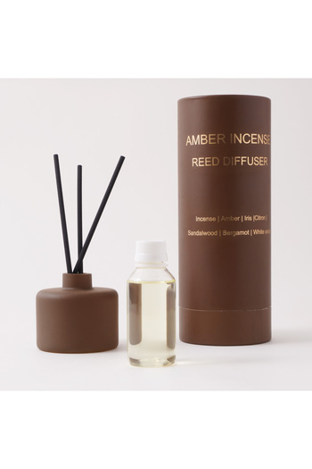 homez 100 ml glass diffuser with reeds and amber scent oil