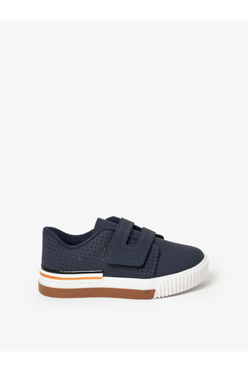 Styli Patent Design Buckle Detail Flat Sandals