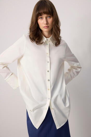 Touché Privé EMBROIDERY DETAILED SHIRT