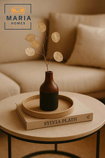 MARIA HOMES Two-Tone Ceramic Vase in Brown and Black – Modern Bottle Shape