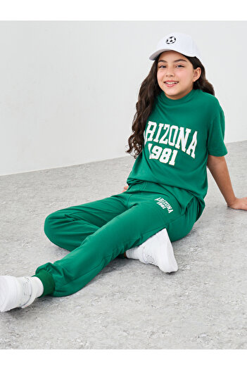 Styli Girls Green Text Print Oversized T-Shirt and Joggers Set
