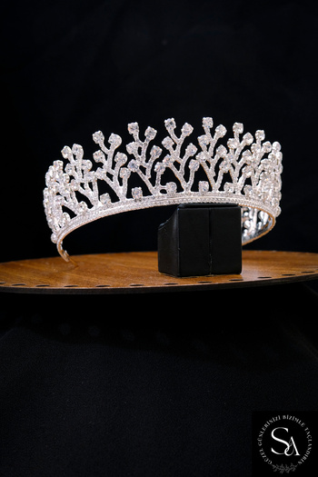 SimgeAksesuar Crystal Stone Fashionable and Elegant Bridal Tiara