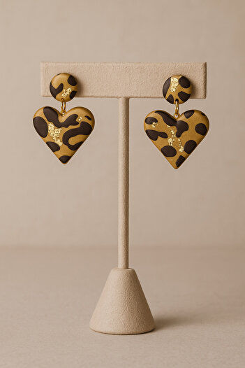 Lu Atelier Cuore – Handmade Heart Shaped Gold Detailed Earrings