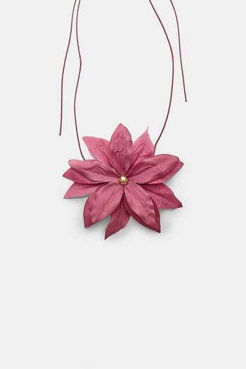 Stradivarius Fabric flower choker