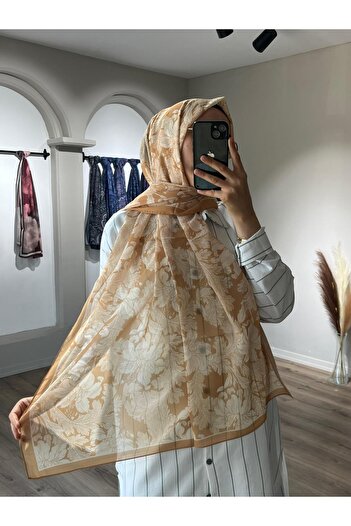 Merwiss Viena Silk Crepe Butter Yellow Shawl