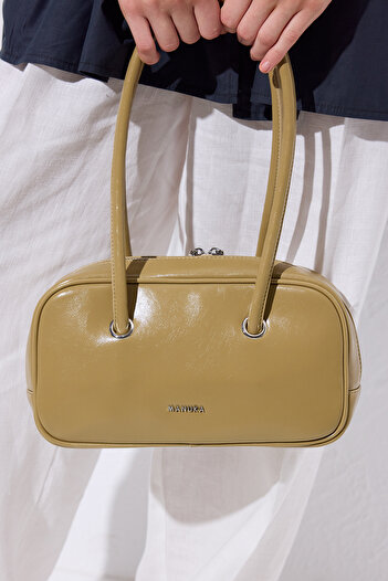 Manuka Kyomi Baguette Bag Olive