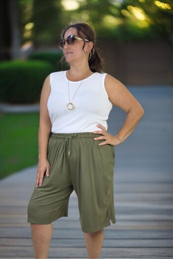 yagmurberen Extra Flexible Cotton Viscose Fabric Pockets, Elastic Waist, Double Legs, Large Size Shorts.