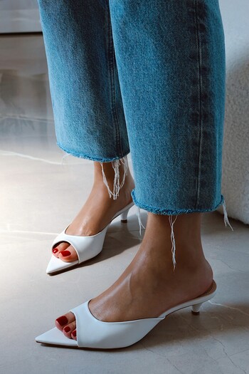 POLKA STORE Capsule Women's Pointed Toe Tape Detailed Kitten Heeled Slippers Sandals