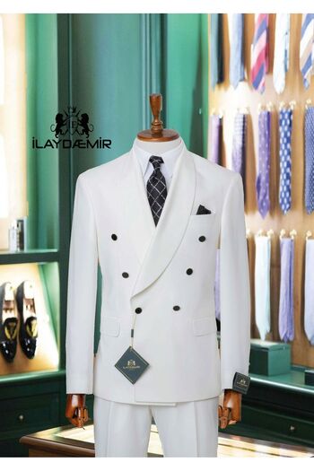 ilayda emir Italian Cut Double-Breasted Suit White 2025