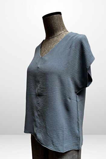 By Saygı Women's V-Neck Ayrobin Blouse
