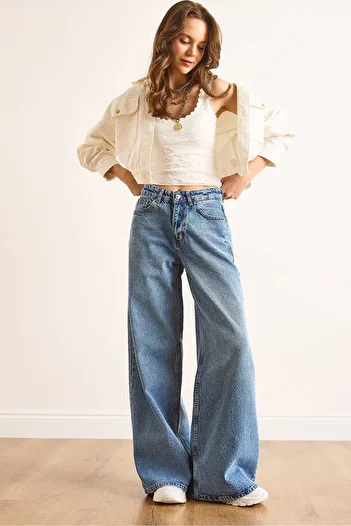 Olalook Women's Blue Low Waist Wide Leg Jean Jea-19000119