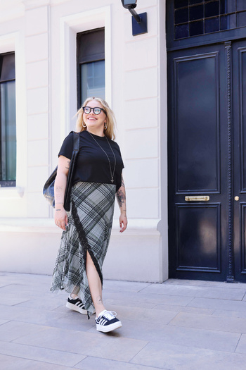 Trendyol Curve Patterned Khaki Plaid Tulle Lace Interaction Plus Size Skirt Tbbss25Az00028