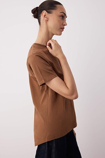 Trendyol Collection Brown-Yellow 100% Thick Cotton Long Knitted Back T-Shirt Twoaw26Ts00008