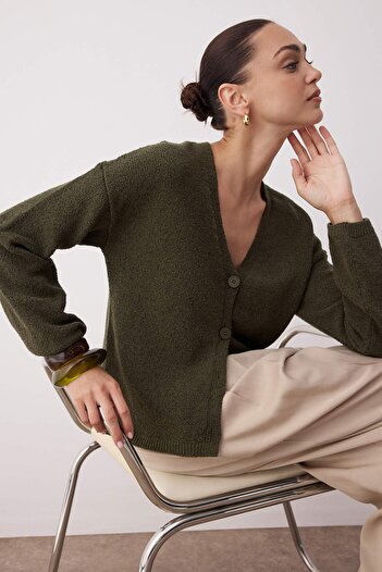 Trendyol Collection Khaki More Sustainable Cotton Blend Mold Knitwear Cardigan Twoaw26Hi00107