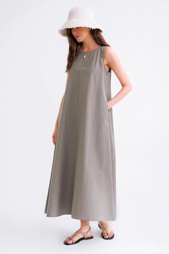 Mixray 4690 Women's Crew Neck Zero Sleeve Midi Parachute Dress Khaki