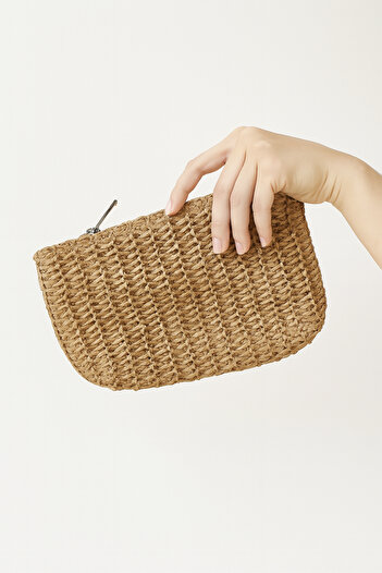 Ecrou Straw Portfolio Bag