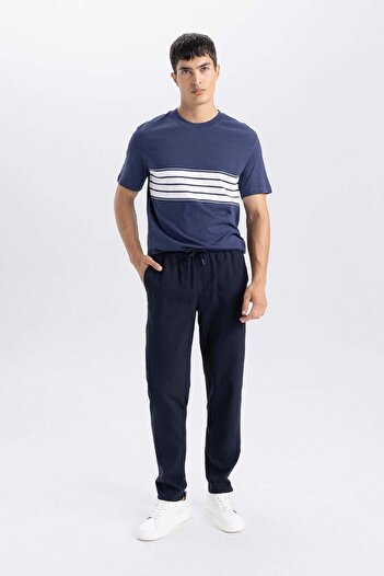 DeFacto Basic Düz Beli Lastikli Bağcıklı Cepli Jogger Düz Paça Siyah Pantolon D8640AX24AU