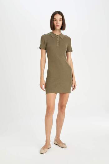 DeFacto Fitted Body Polo Neck Basic Plain Short Sleeve Mini Knitwear Dress D8718Ax24Au