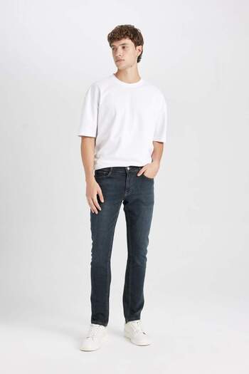 DeFacto Pedro Slim Fit Tight Fit Regular Waist Narrow Leg Jean Pants E0164Ax24Au