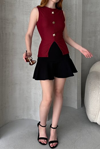 Fav Style Women's Crew Neck Gold Button Detailed Front Slit Sleeveless Blouse Burgundy