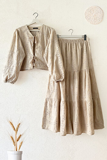 MODAQU Guipure Scalloped Lined Blouse Skirt Set - Beige