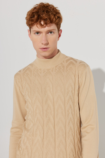 AC&Co / Altınyıldız Classics Men's Beige Non-Pilling Standard Fit Regular Cut Half Turtleneck Dobby Knitwear Sweater