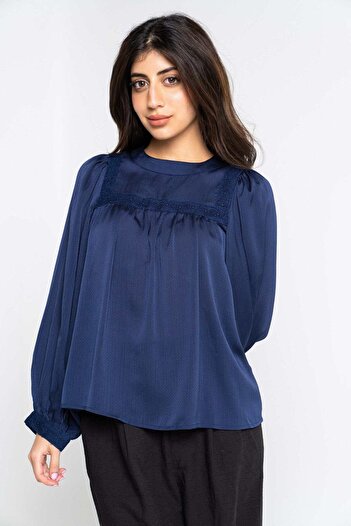 Nichii Solid Long Sleeve Puff Blouse