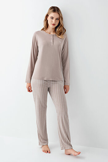 Arnetta Women's Brown Pajama Set