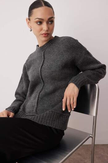 Trendyol Collection Anthracite Soft Textured Wide Fit Stitch Detail Knitwear Sweater Twoaw26Kz00075