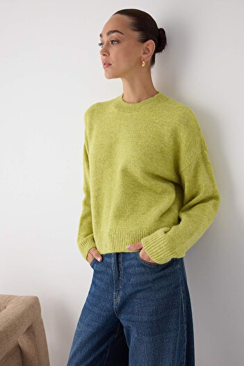 Trendyol Collection Wardrobe Essentials Πλεκτό πουλόβερ με πλεκτό φαρδύ πλεκτό με πράσινο μαλλί αλπακά | TWOAW26KZ000800