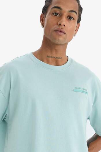DeFacto Defactofit Oversize Wide Fit Crew Neck Printed Athlete Short Sleeve T-Shirt E2582Ax25Sm