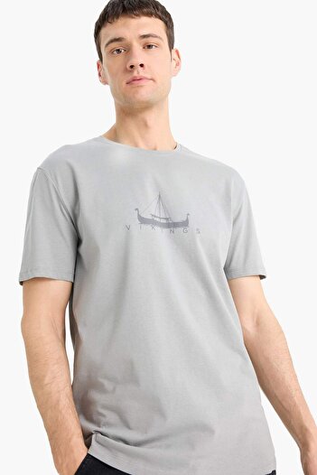 DeFacto 100% Cotton Vikings Regular Fit Crew Neck Short Sleeve T-Shirt E4763Ax25Sp