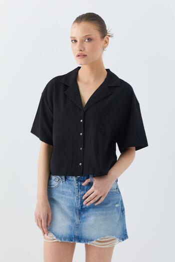 Mixray 4556 Women's Basic Crop Shirt with Pockets Black