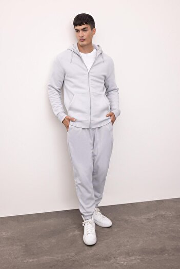 DeFacto Regular Fit Jogginghose mit Taschen, Schnürung an der Taille, elastisches Bein B6155ax24au
