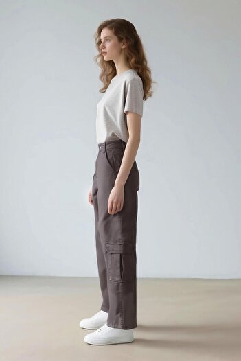 DeFacto Straight Fit Gabardin Pantolon Kargo Cepli Normal Bel Düz Paça D3762AX24AU