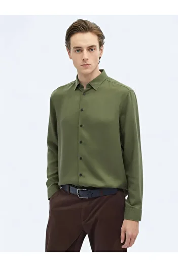 Kip Green Twill Regular Fit Woven Casual Shirt
