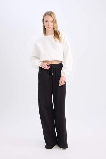 DeFacto Cool Sweatpants with Wide Leg and Belilastic - Lace-Up Stripe D4764Ax24Au