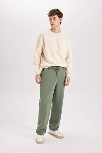DeFacto Relax Fit Thick Sweatpants Three Pockets Straight Leg D8095Ax24Au
