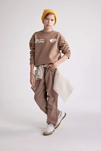 DeFacto Boy's Gabardine Jogger Pants - Pockets, Elastic Waist and Legs C7577A824Wn