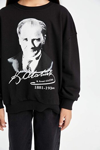 DeFacto Kız Çocuk Oversize Geniş Kalıp Bisiklet Yaka Atatürk Baskılı Sweatshirt D4187A824WN